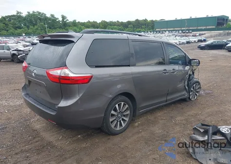 2018 Toyota Sienna Le 7 Passenger z USA, uszkodzony, nr VIN 5TDJZ3DC4JS207649